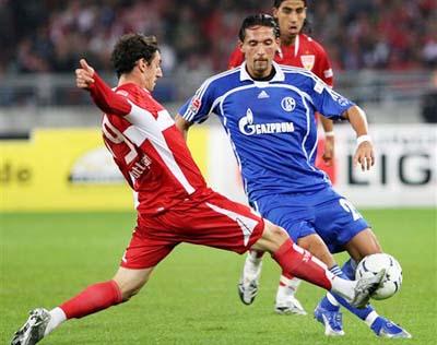 0进4出！泰山国脚级后腰被挖，球员未同意续约，.